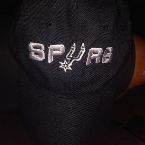 Spurs hat